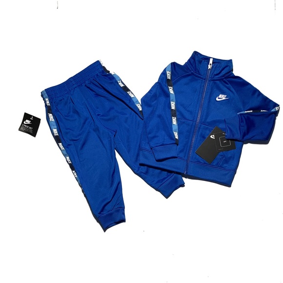 nike royal blue sweatsuit